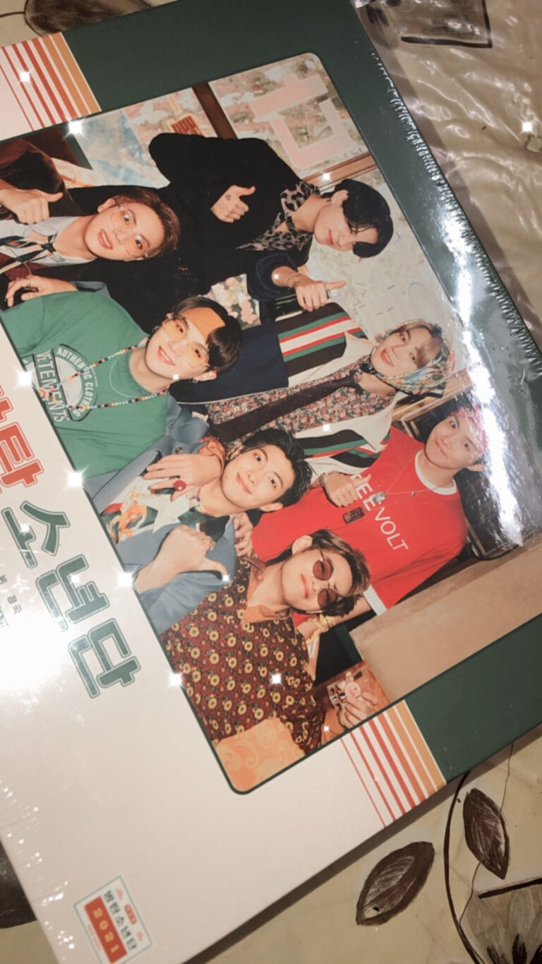 BTS 2021 SEASON'S GREETINGS DVD  [Japan Pre-Order] photo review